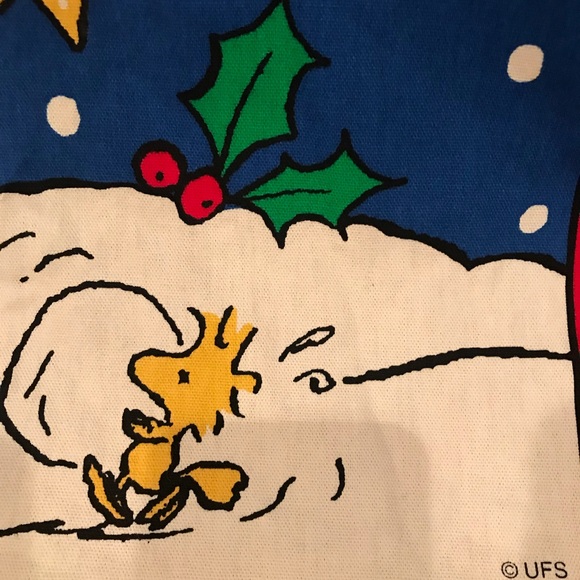 Snoopy Peanuts & Gang Christmas Apron - Picture 9 of 16